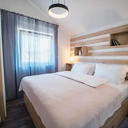 Ferienhaus Mit Privatpool Fur 8 Personen Ca 200 Qm In Razanj, Dalmatien Norddalmatien