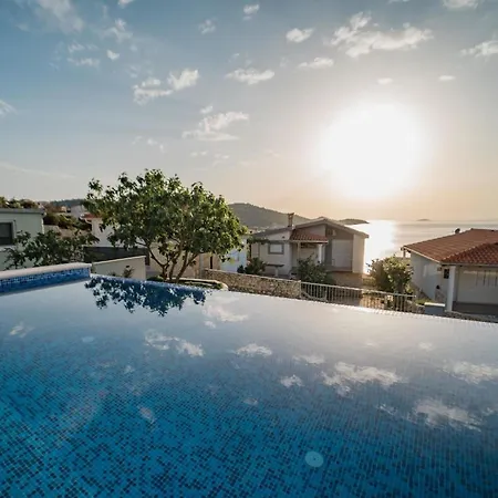 Ferienhaus Mit Privatpool Fur 8 Personen Ca 200 Qm In Razanj, Dalmatien Norddalmatien * Ražanj